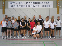 Die AK-Mannschaften, rechts TV Zizenhausen