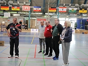 Die Offiziellen bei der Begrüßung Die Offiziellen bei der Begrüßung