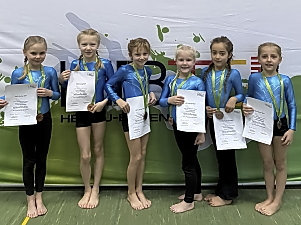 von links: Coleen, Hannah, Tessa, Laura Melissa, Clara von links: Coleen, Hannah, Tessa, Laura Melissa, Clara